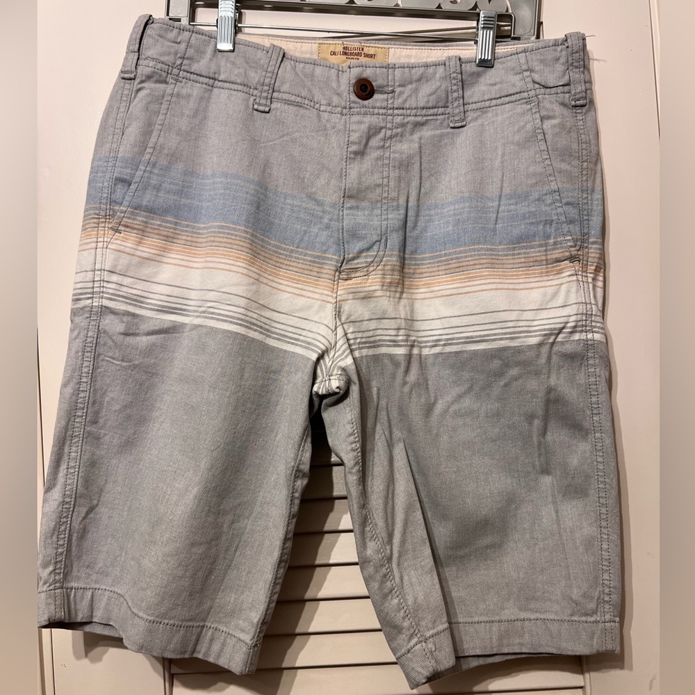 Men's Hollister Cali Longboard Short SIZE 32 EUC Light Blue Gray with Stripe